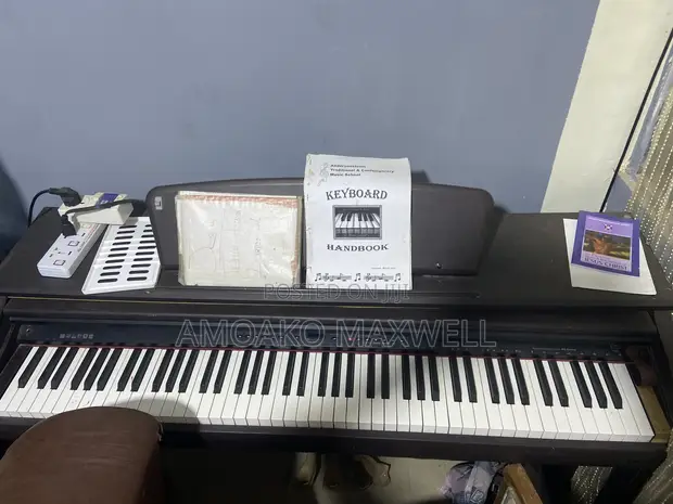 Yamaha Grand Piano (Used) - 1