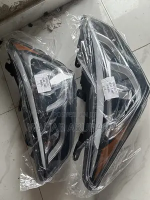 Hyundai Santa Fe 2018 Headlights Pair LED