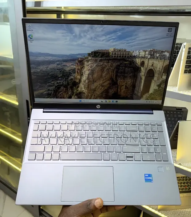 HP Pavilion 15 Laptop - 16GB RAM, 512GB SSD, Intel Core i5 - 1