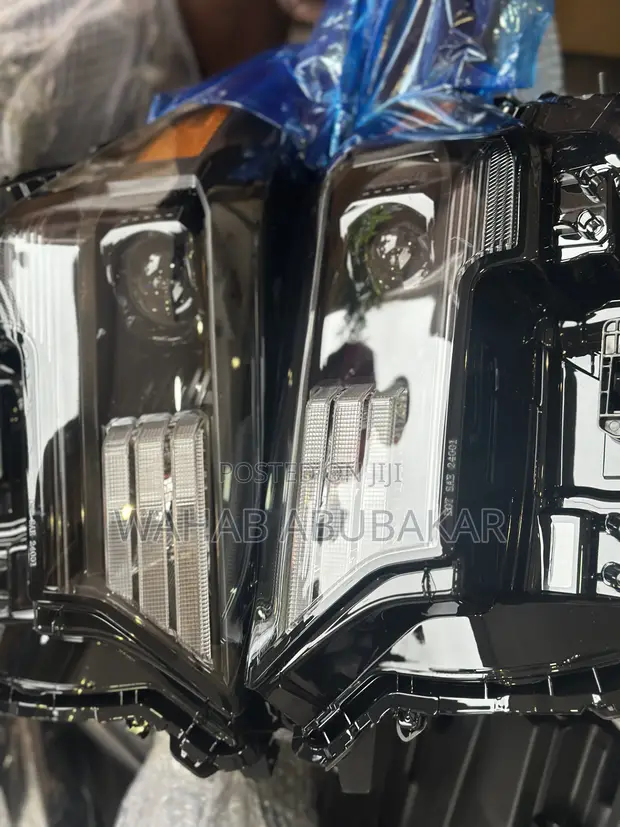 Toyota Tacoma 2024 Headlights Pair - 1