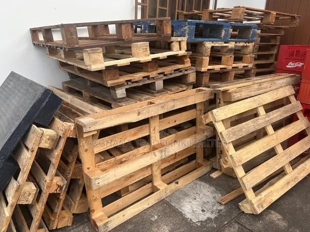 Wooden Pallets - 35 Pieces - 1