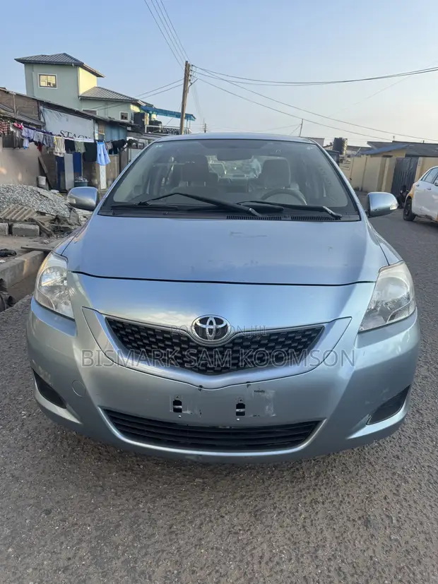Toyota Belta 2012 Blue - 1