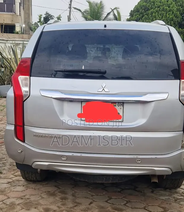 Mitsubishi Pajero IO 2018 Silver - 1