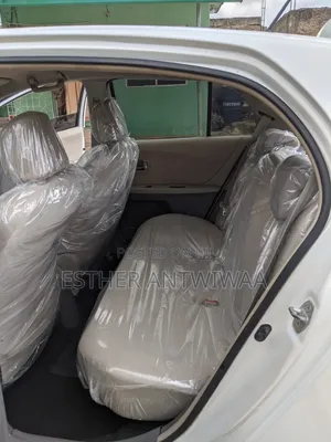 Toyota Vitz 2010
