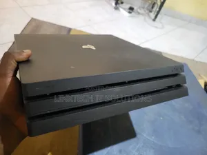 PlayStation 4 Pro Jailbroken with 13 Games