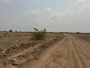 Mixed-use Land for Sale in Sege
