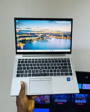 HP EliteBook 840 G8 Laptop - Core i7, 32GB RAM, 512GB SSD