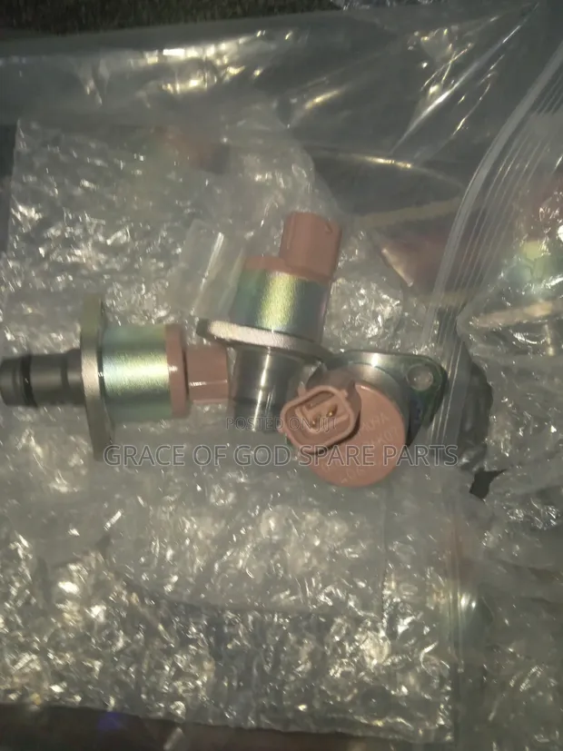 Nissan Navara YD25 Fuel Pressure Regulator Valve - Original - 1