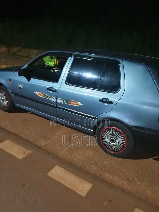 Volkswagen Golf 1997 Blue - 1