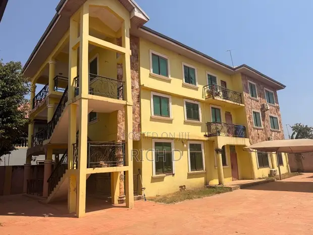 9-Bedroom Apartment for Sale in Community 25 - 1