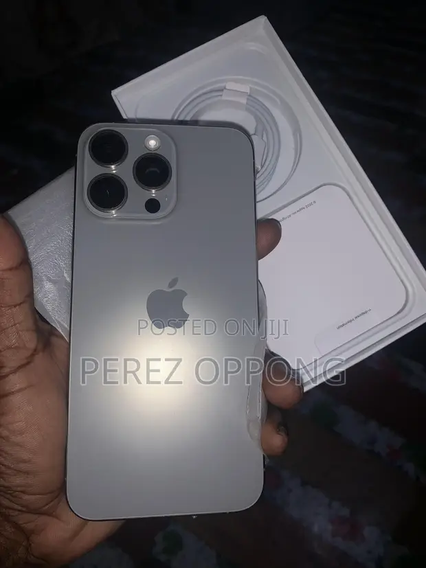 Apple iPhone 15 Pro Max 512GB Silver - 1