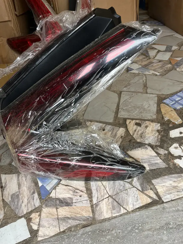 Honda CR-V 2020 Tail Lights - 1