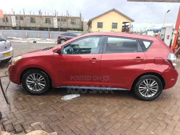 Pontiac Vibe 2010 Red - 1
