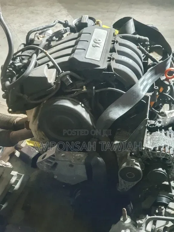 Volkswagen Jetta 5 1.6 Engine - 1