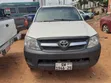 Toyota Hilux 2010 White - 1