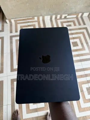 Apple MacBook Air 8GB RAM, 256GB SSD (Apple M2)