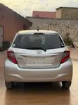 Toyota Vitz 1.3 FWD 5dr 2015 Silver - 4