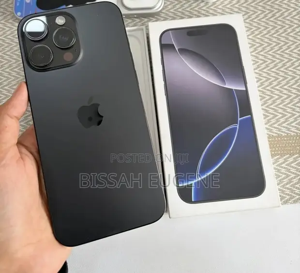 Apple iPhone 16 Pro Max 256GB Black - 1