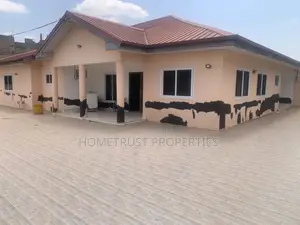 5 Bedroom House for Rent in Adenta Manyea