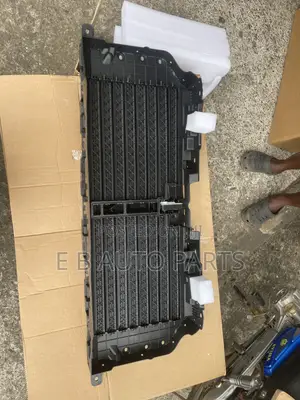 Ford F-150 2023-2025 Shutter Grille with Motor