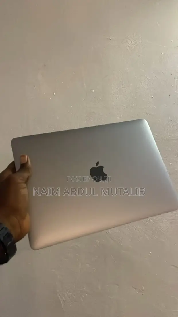 Apple MacBook 12" Retina 2015 - 8GB RAM, 512GB SSD - 1
