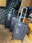 3-Piece Unisex Anticrake Luggage Set - 2