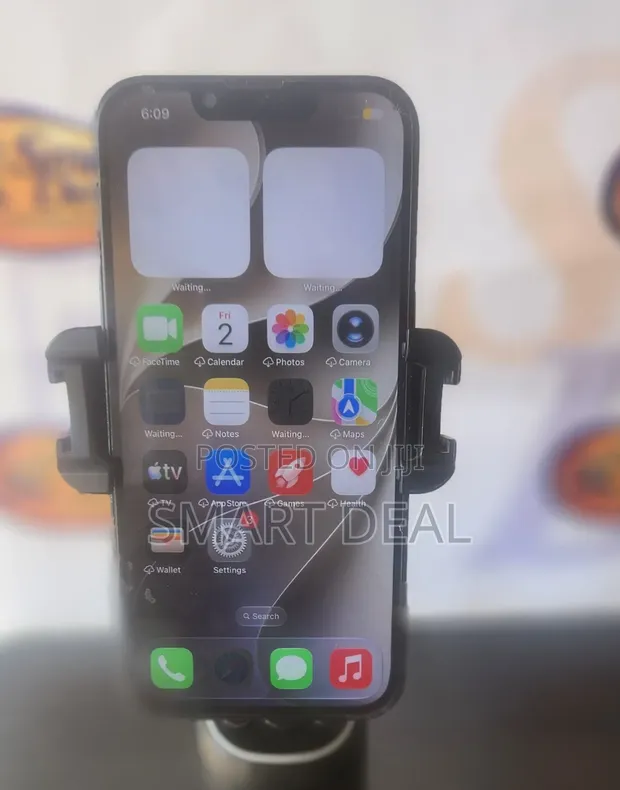 Apple iPhone 13 128GB Midnight - 1