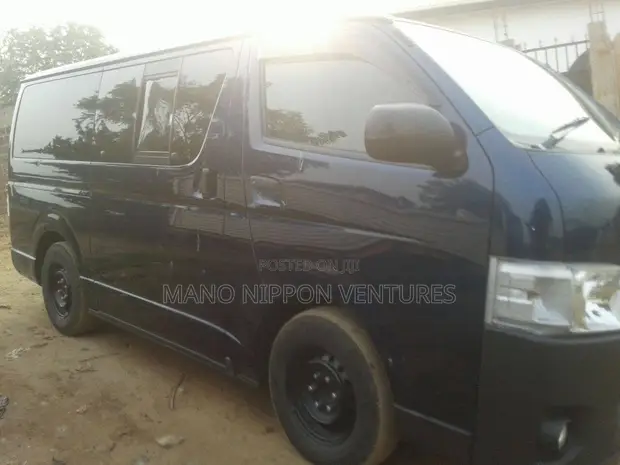 Toyota Regius 1998 Black - 1