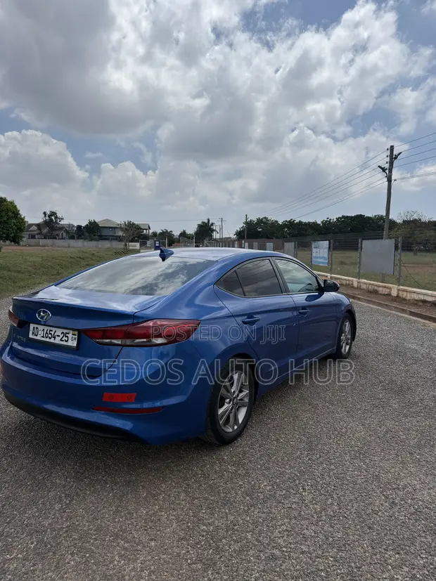 2017 Hyundai Elantra SE Sedan - Blue - 1