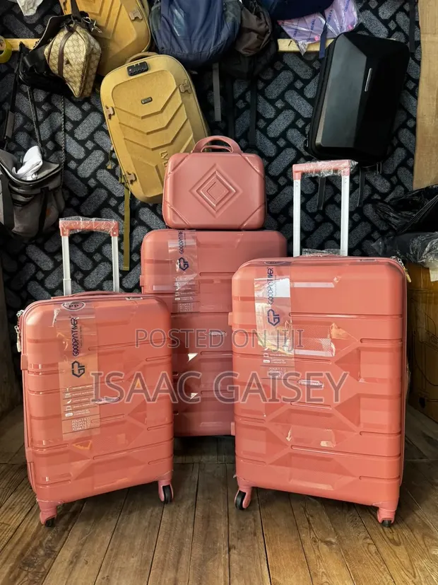 Premium 4-Piece Hard-Shell Luggage Set - 1