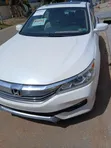 Honda Civic 2017 White - 1