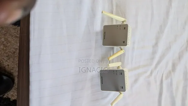 NetGear EX2700 Wi-Fi Range Extender - 1
