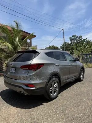 Hyundai Santa Fe SE AWD 2017 Gray