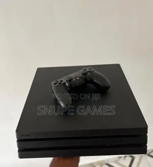 Jailbroken PS4 Pro 1TB with Games