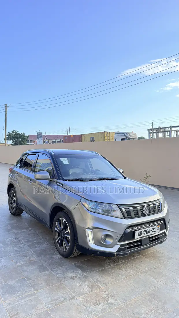 Suzuki Vitara 2021 Silver - 1