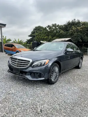 2015 Mercedes-Benz C300 Luxury 4Matic Sedan (2.0L)