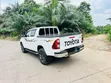 Toyota Hilux 2019 Pearl - 2