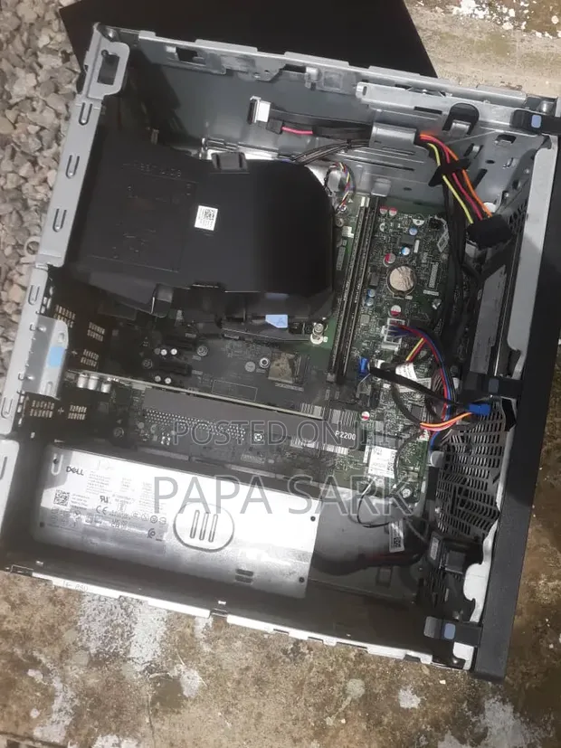Dell Optiplex 7020 MT Desktop - Intel Core i7, 32GB RAM, Nvidia Quadro - 1