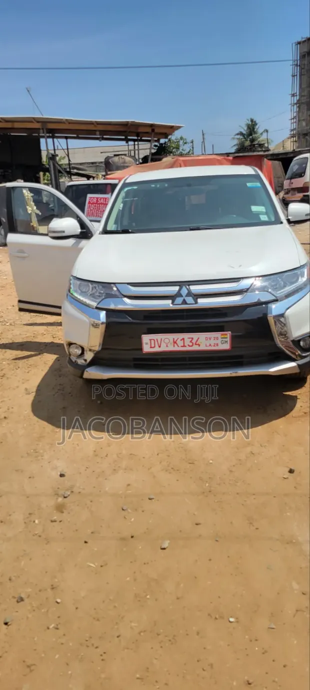 Mitsubishi Outlander Sport 2017 White - 1