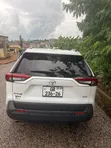 Toyota RAV4 XLE Premium AWD 2024 White - 4