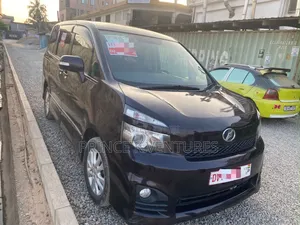 Toyota Voxy V 4WD 8-Seater 2013 - Black