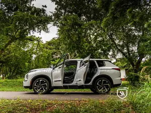 2022 Mitsubishi Outlander White