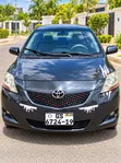 Toyota Yaris 2010 Black - 2