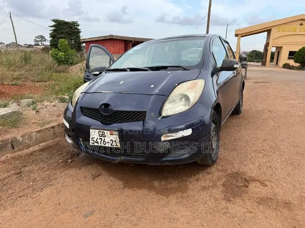 Toyota Vitz 2010 Blue - 1