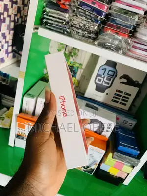 New Apple iPhone 13 128GB Red