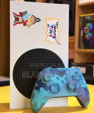 Xbox Series S + Camo Controller + 5 Games