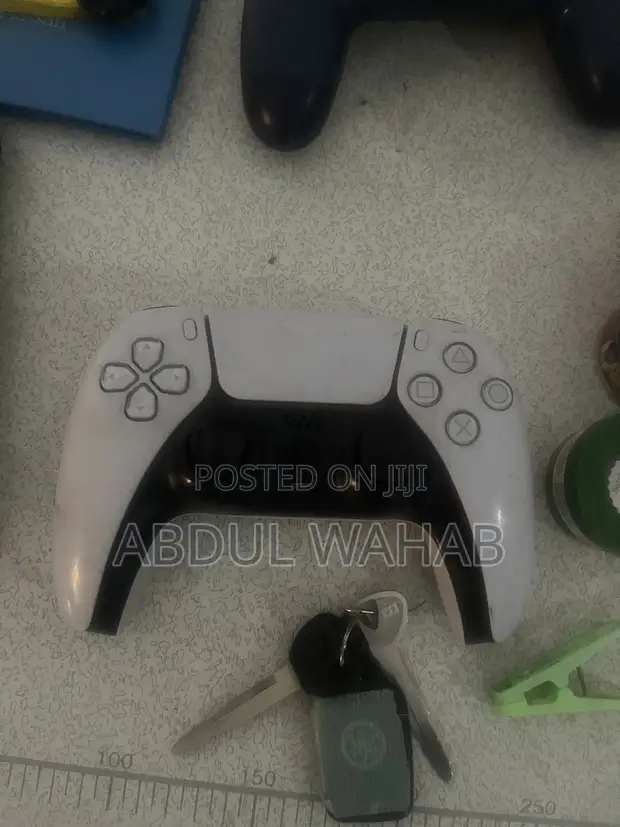 Home Use PS4 and PS5 Controllers for Sale - 1