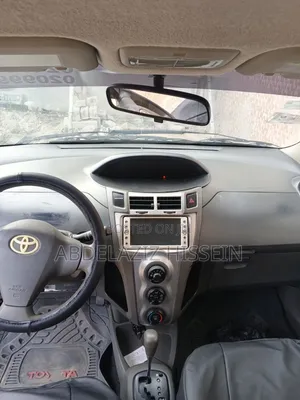 Toyota Vitz 1.3 AWD 3dr 2010 Silver
