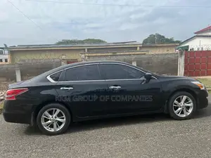 2014 Nissan Altima - Black