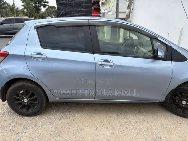 Toyota Vitz 2012 Blue - 1
